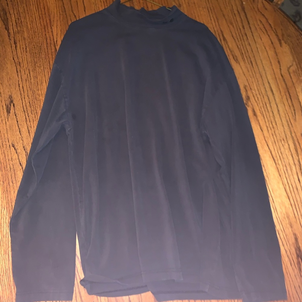 Long sleeve black T-shirt